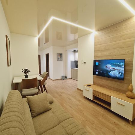 Airport Molko Apartments Surčin Exteriör bild