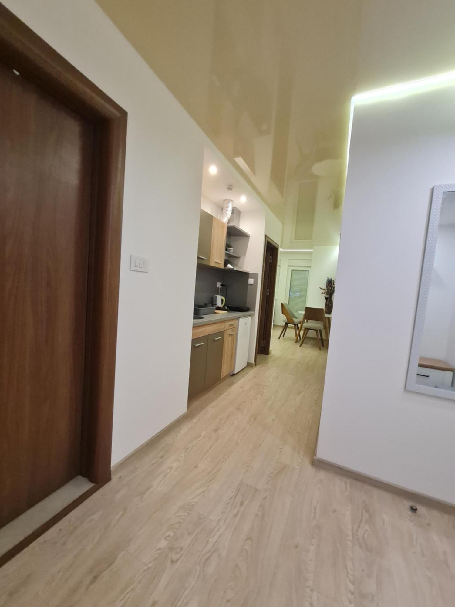 Airport Molko Apartments Surčin Exteriör bild